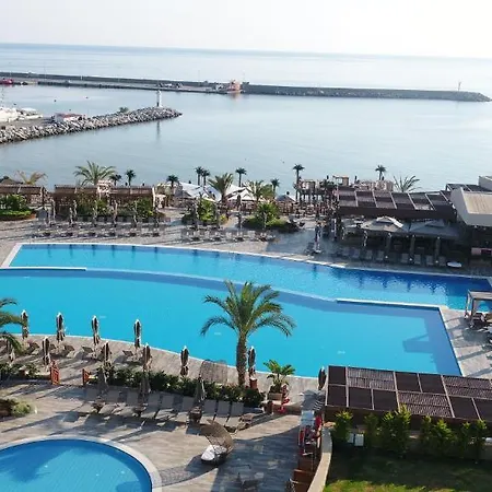 Lord's Palace 5*